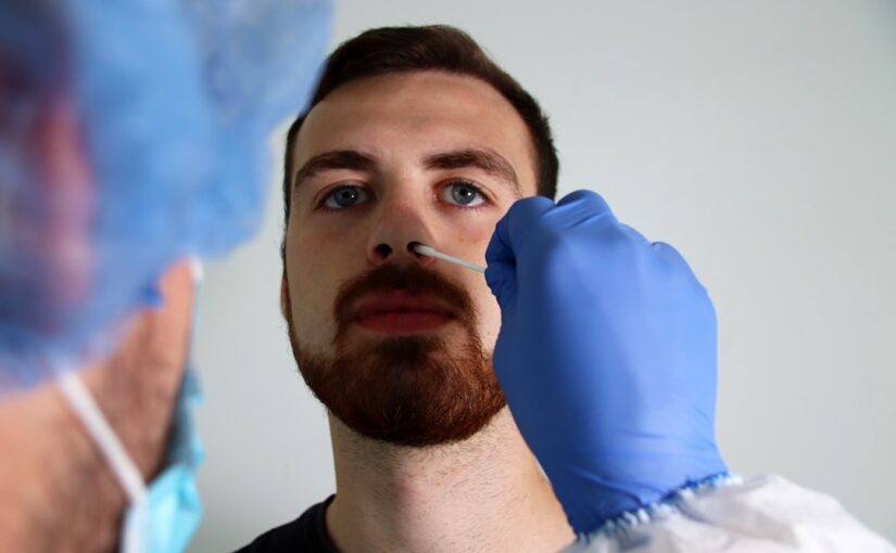 Sådan udfører du en effektiv skimmelsvamp test i dit hjem